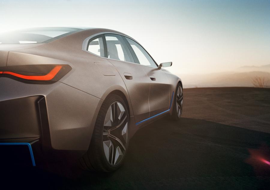  BMW Concept i4 2020 года  (фото 26 из 71)